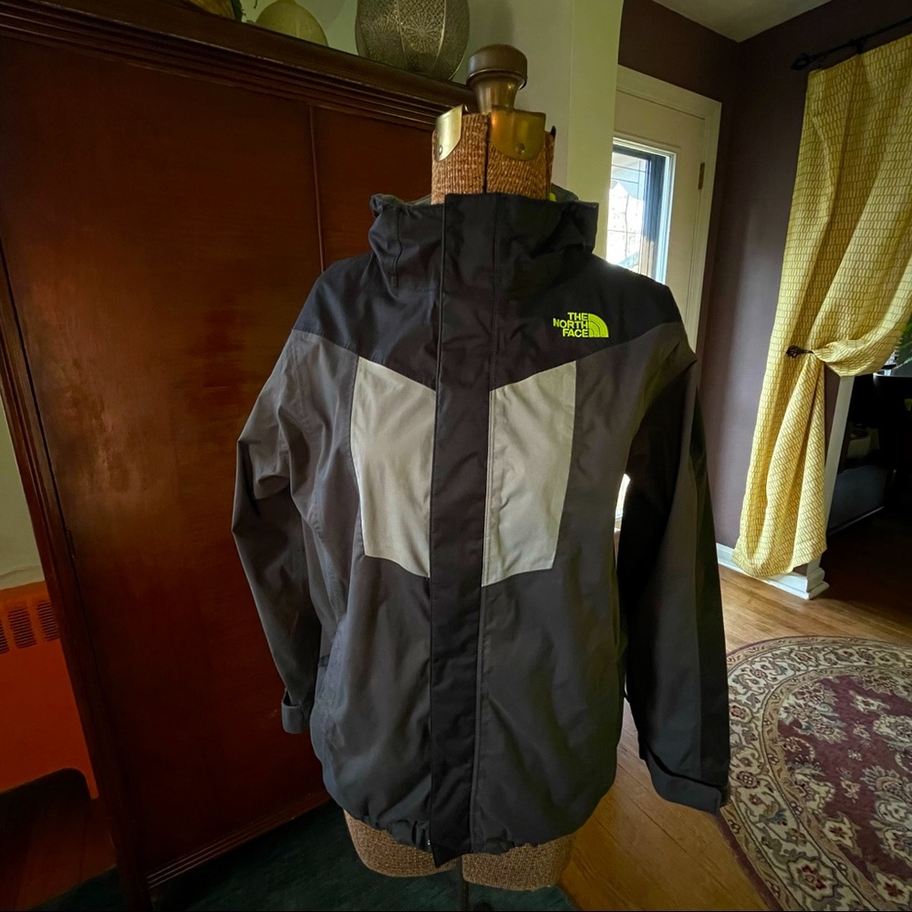 North Face HyVent Jacket Boys L